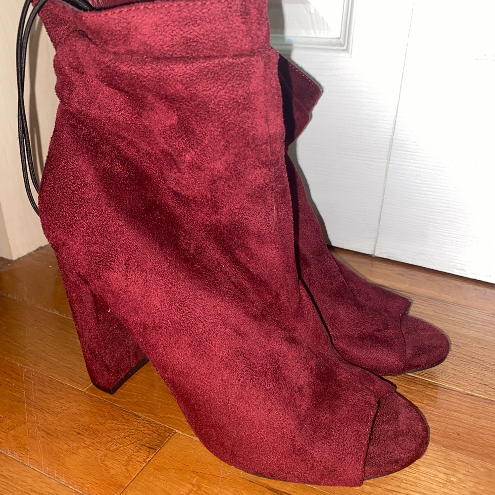 NWT!! Maroon Open Toed Velvet Booties